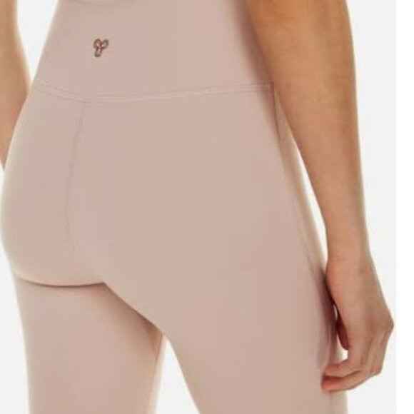 NWT TNA Butter Leggings - Picture 2 of 3